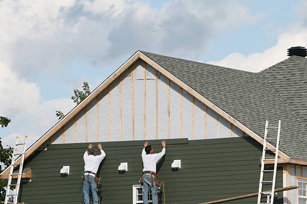 Professional Siding Inspection technician working in Burnham, PA